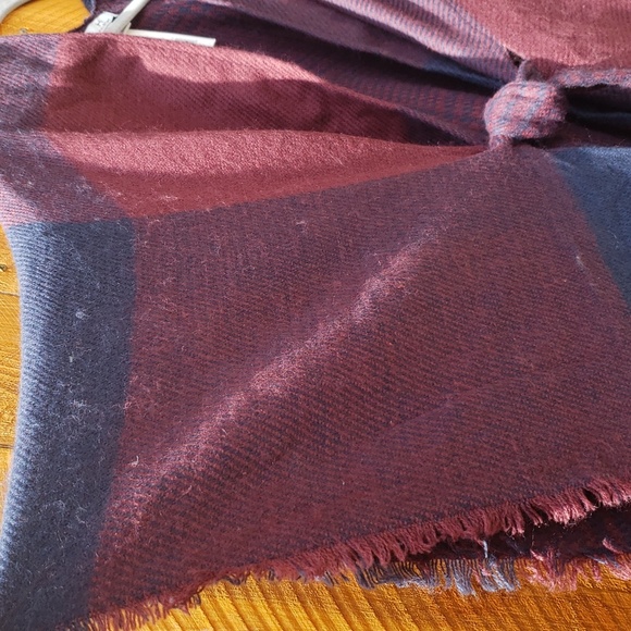 Halston Ruana Wrap - Belted Cardigan Sweater Burgandy Navy NWT - Picture 8 of 12